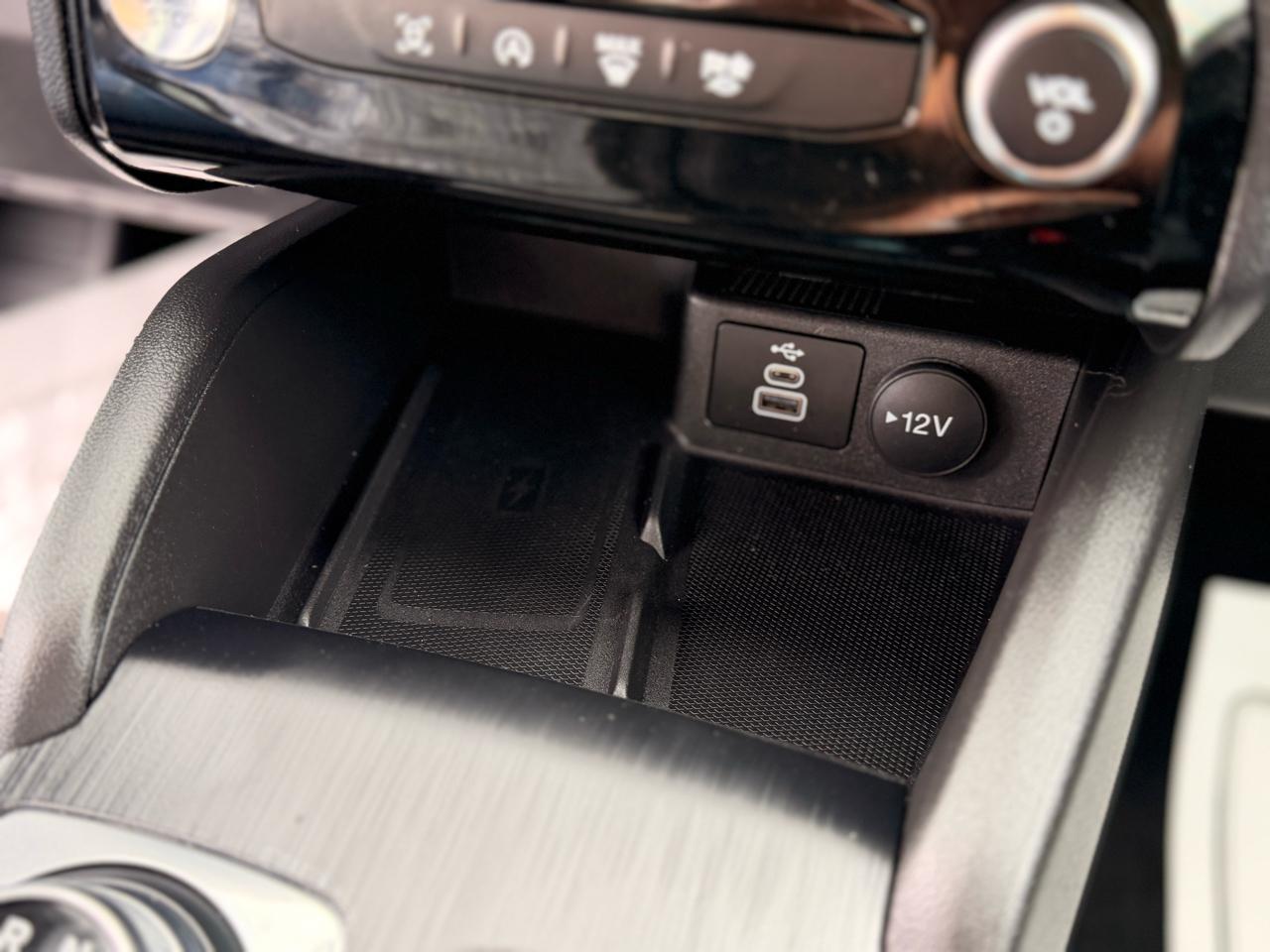 Ford Escape Platinum AWD 2025