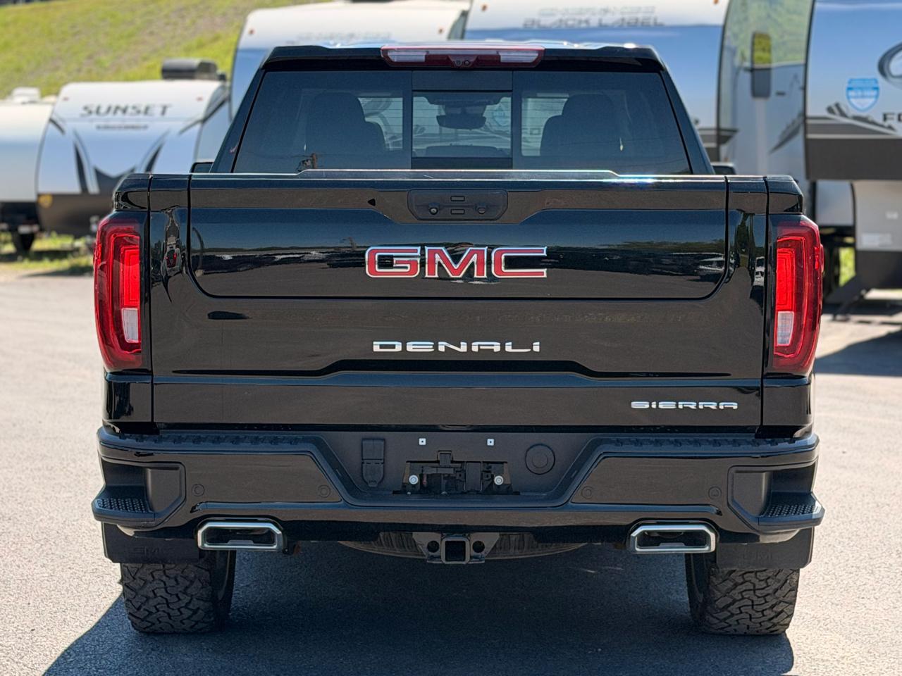 GMC Sierra 1500 Denali Crew Cab Short Box 4WD 2023