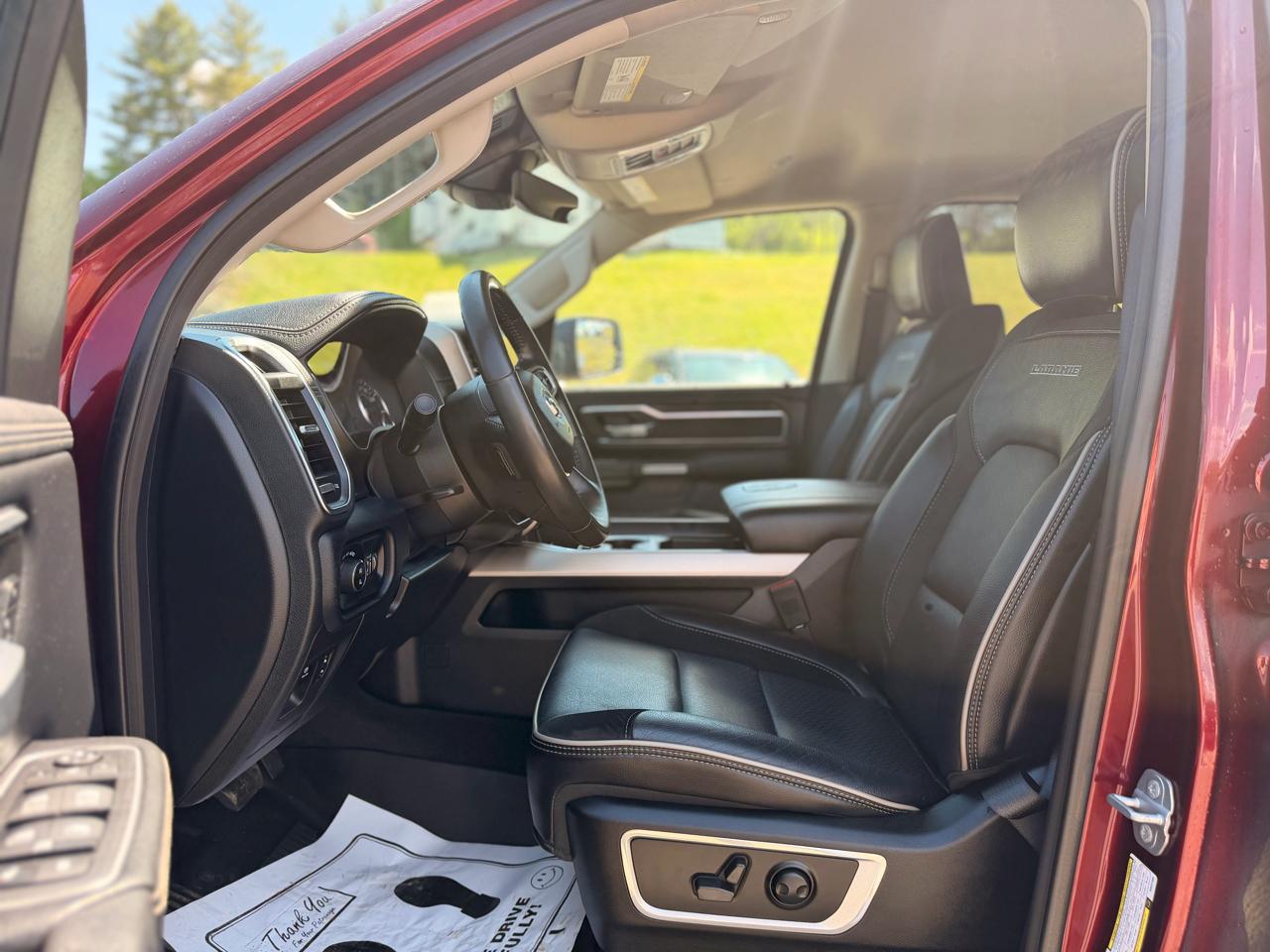 RAM 1500 Laramie Crew Cab 4WD 2022