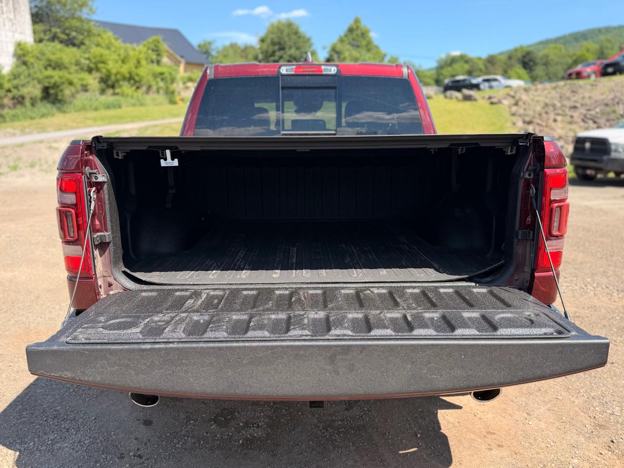 RAM 1500 Laramie Crew Cab 4WD 2022