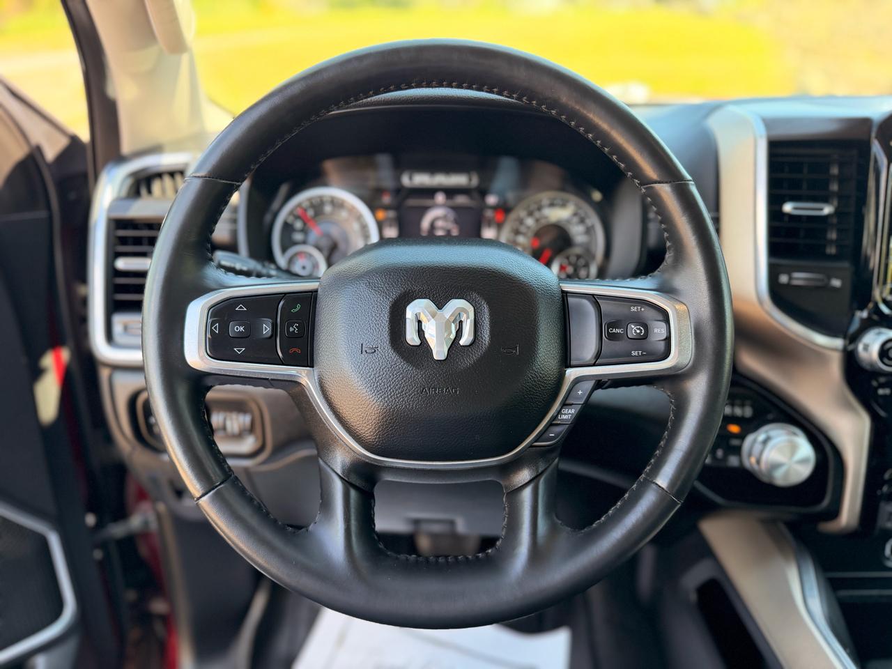 RAM 1500 Laramie Crew Cab 4WD 2022