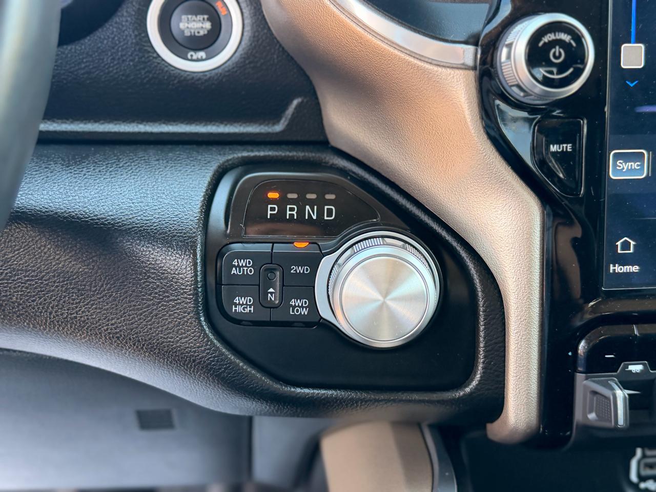 RAM 1500 Laramie Crew Cab 4WD 2022