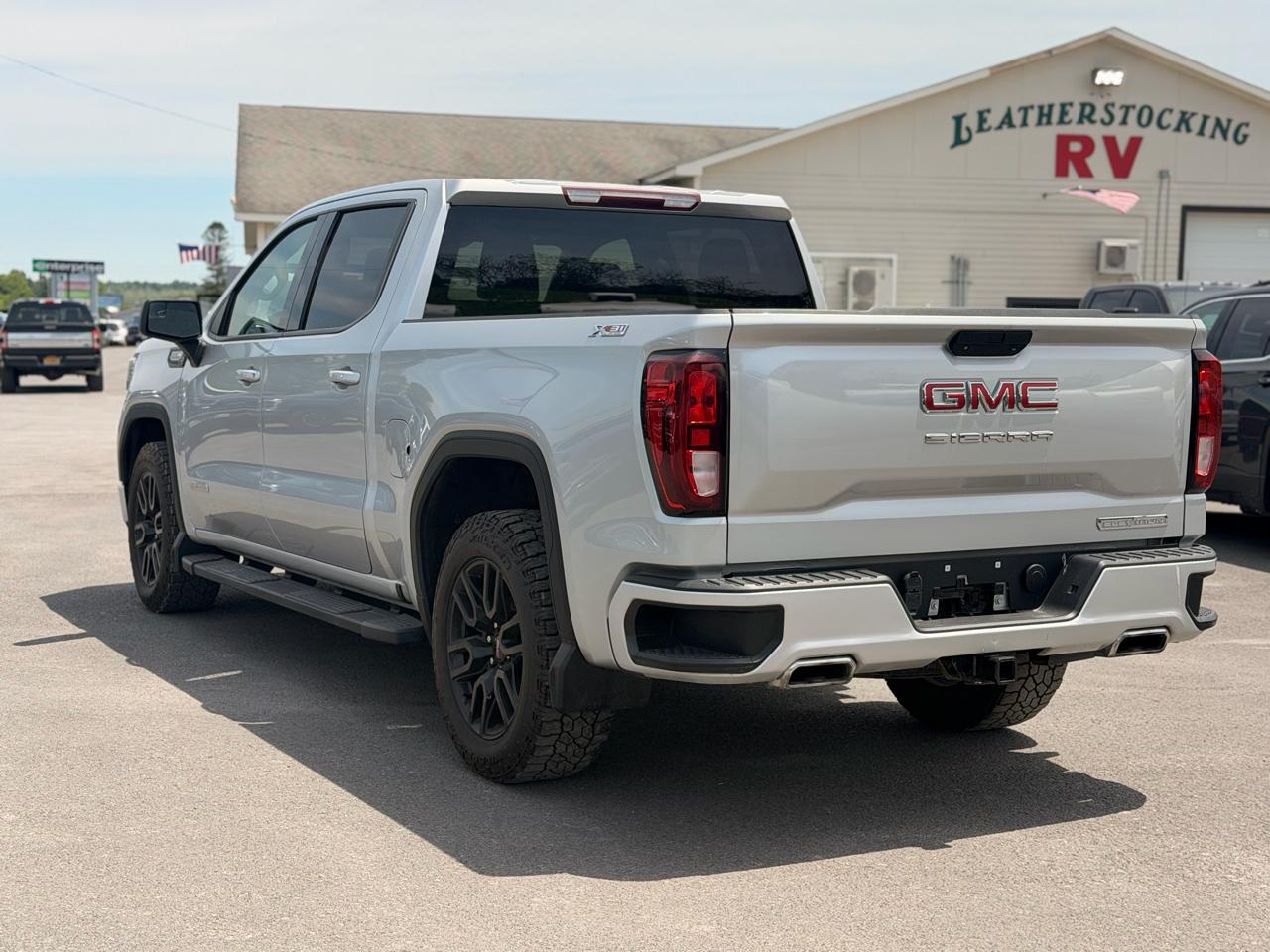 GMC Sierra 1500 Elevation Crew Cab 4WD 2021