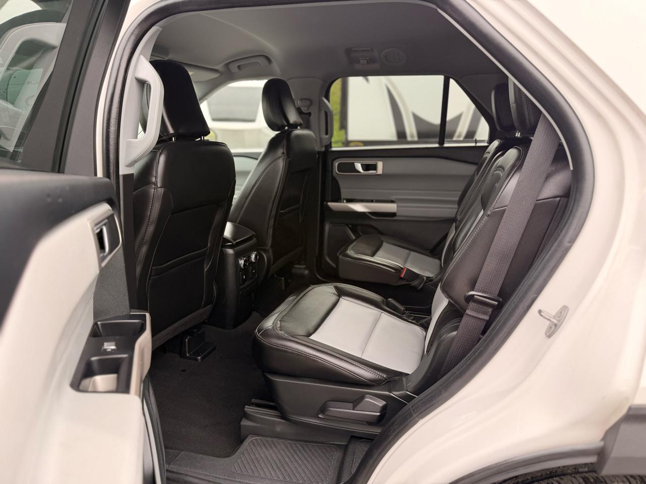 Ford Explorer XLT AWD 2023