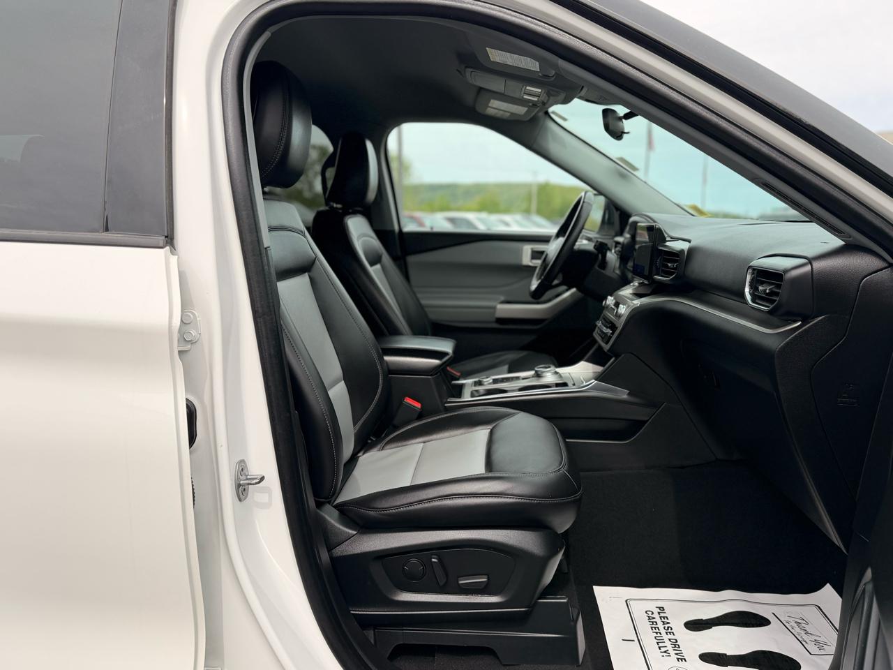 Ford Explorer XLT AWD 2023