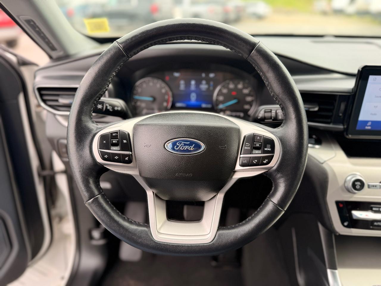Ford Explorer XLT AWD 2023
