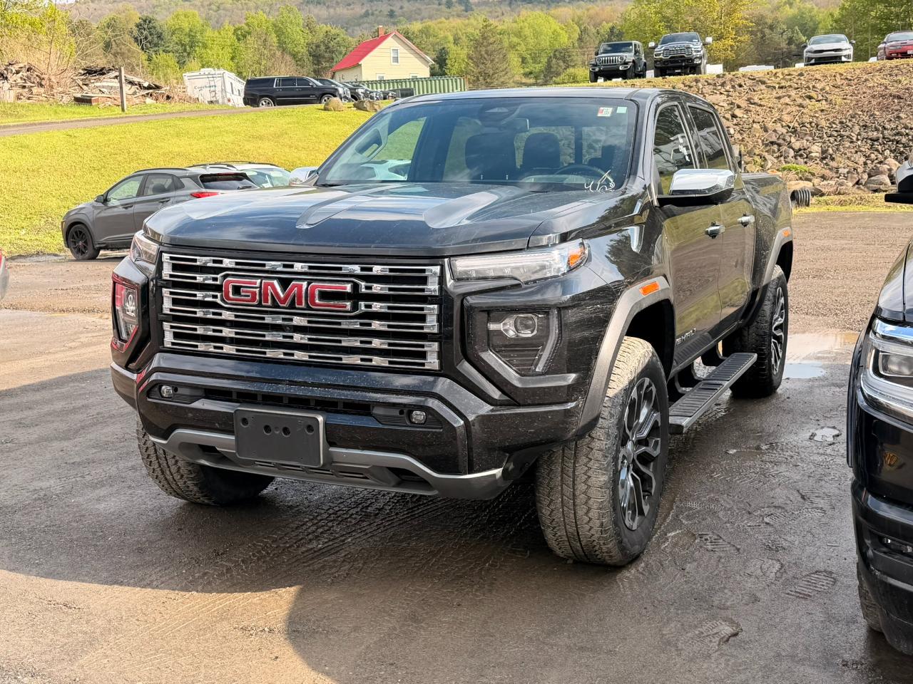 GMC Canyon Denali Crew Cab 4WD 2023