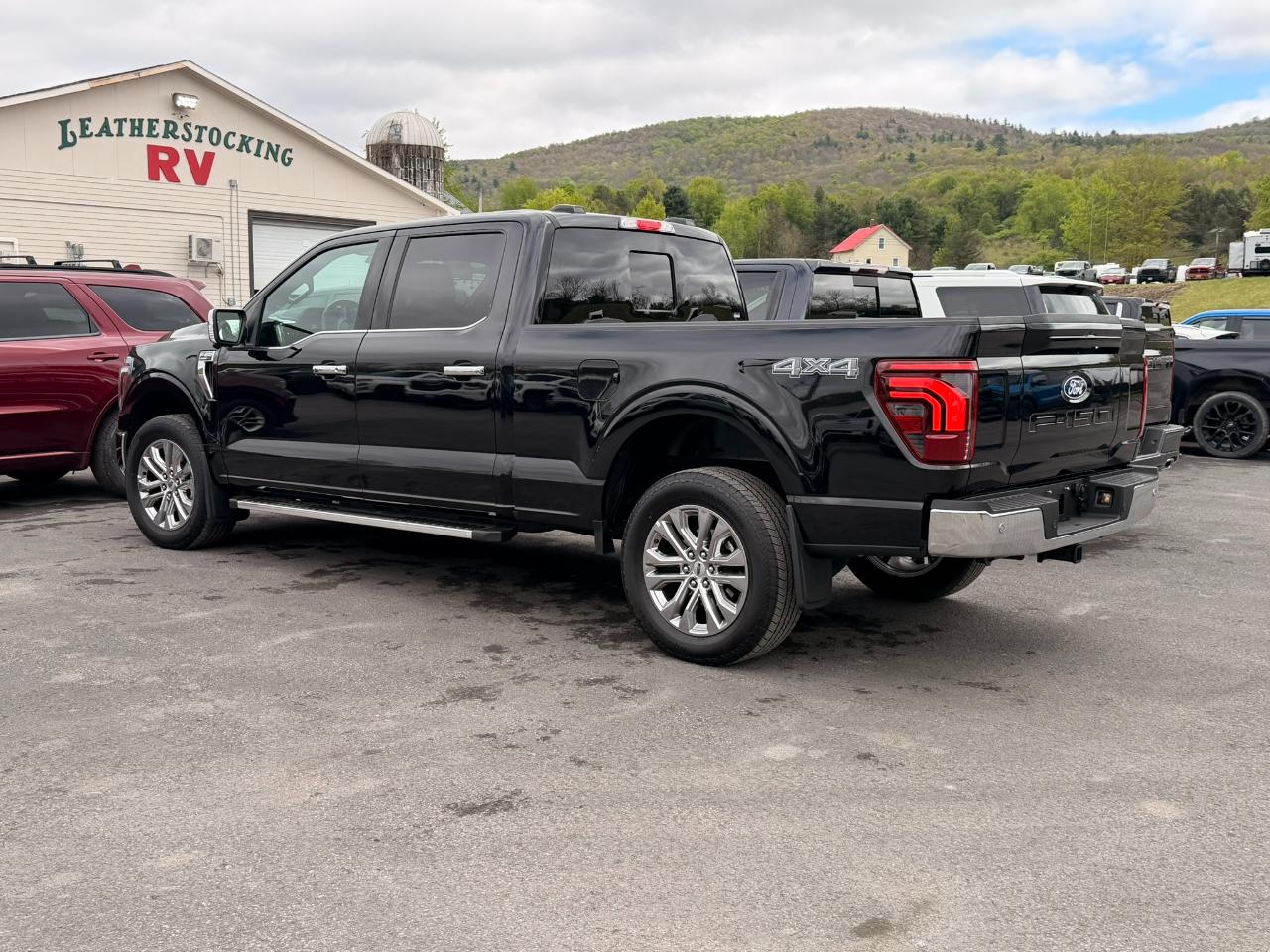 Ford F-150 Lariat SuperCrew 4WD 2025