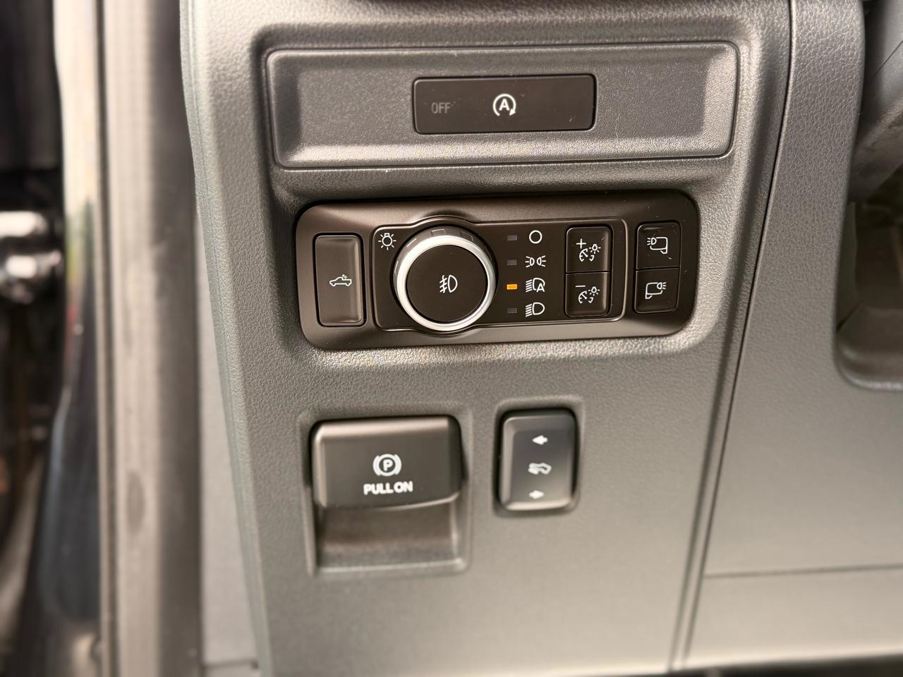Ford F-150 Lariat SuperCrew 4WD 2025