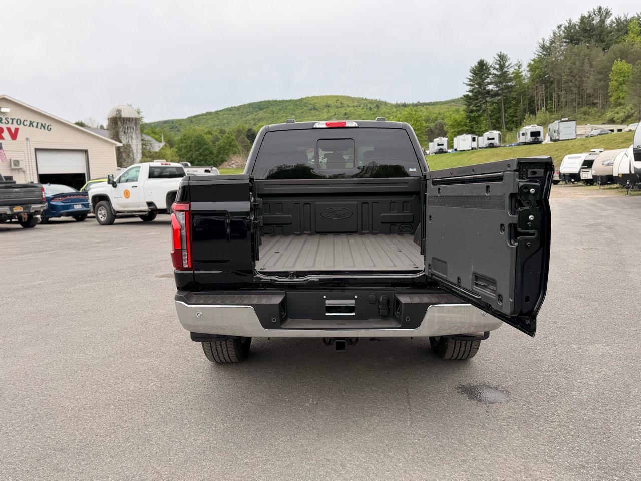 Ford F-150 Lariat SuperCrew 4WD 2025