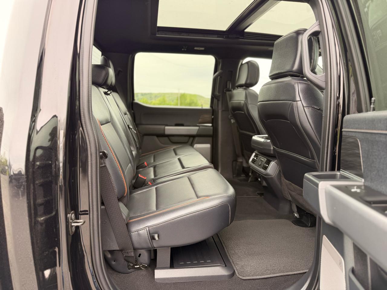 Ford F-150 Lariat SuperCrew 4WD 2025