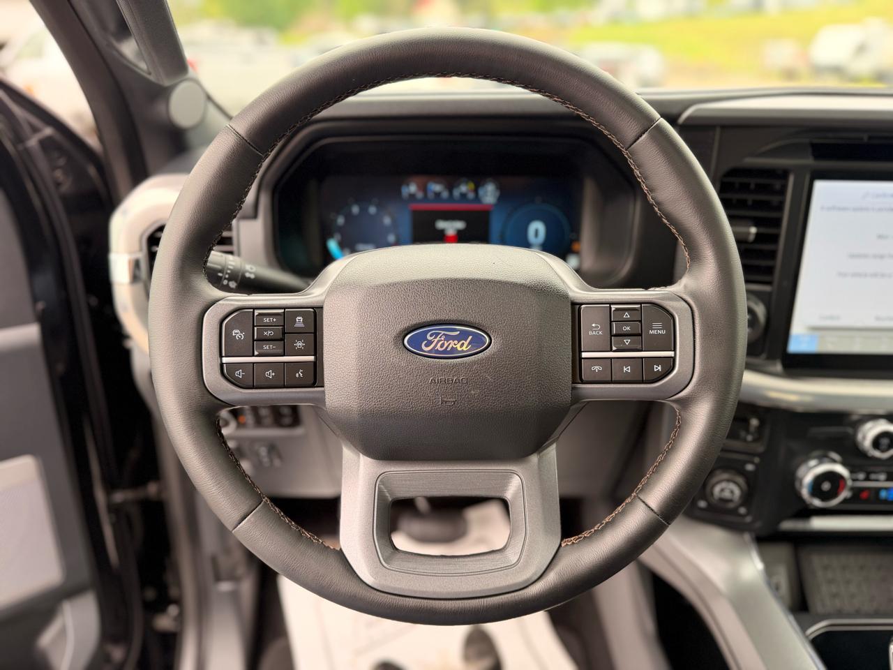 Ford F-150 Lariat SuperCrew 4WD 2025