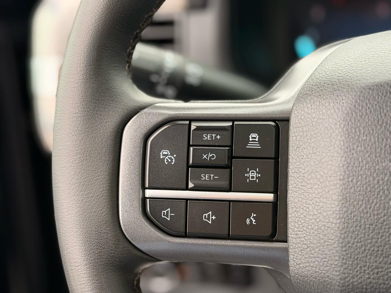 Ford F-150 Lariat SuperCrew 4WD 2025