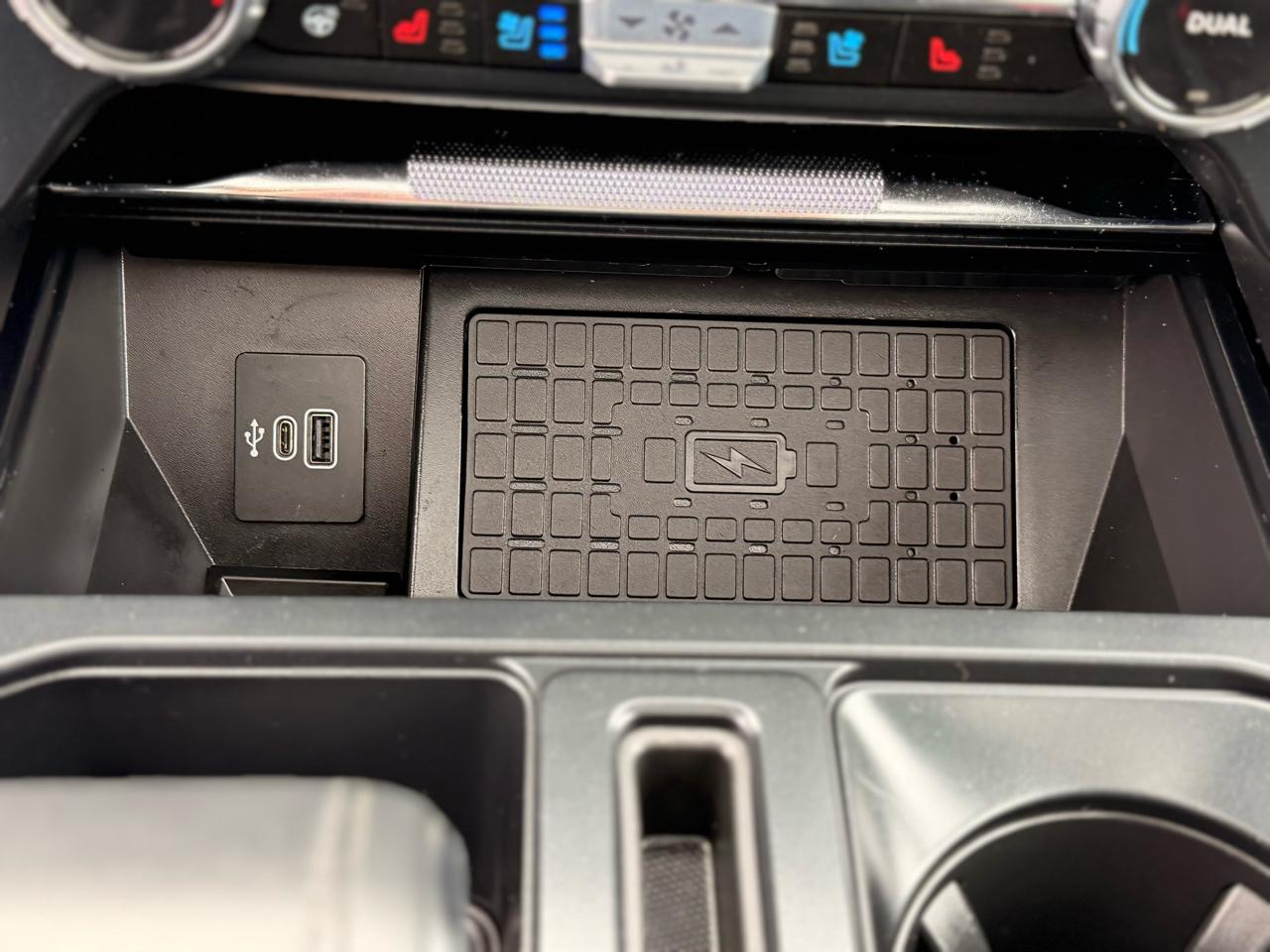 Ford F-150 Lariat SuperCrew 4WD 2025
