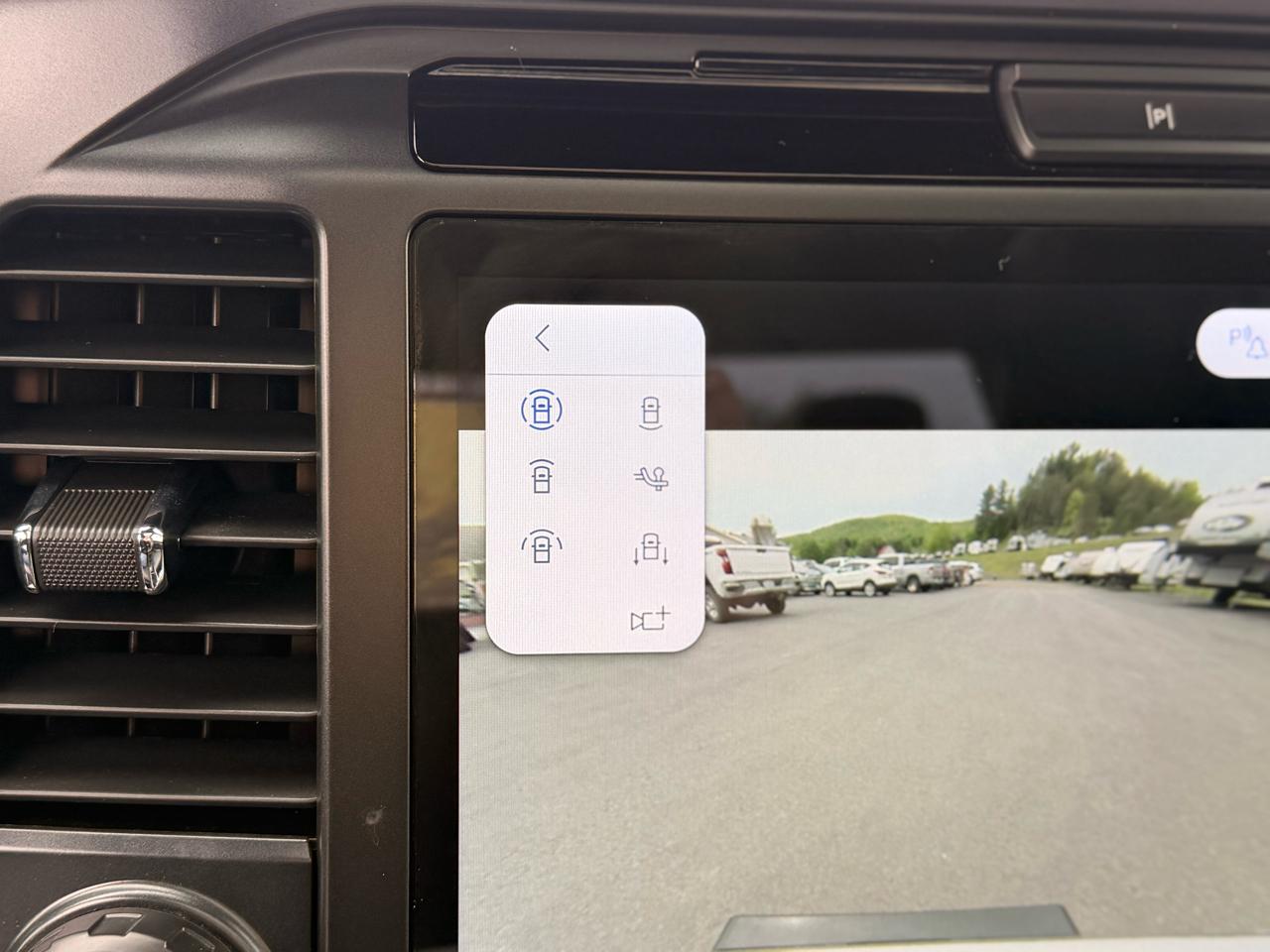 Ford F-150 Lariat SuperCrew 4WD 2025