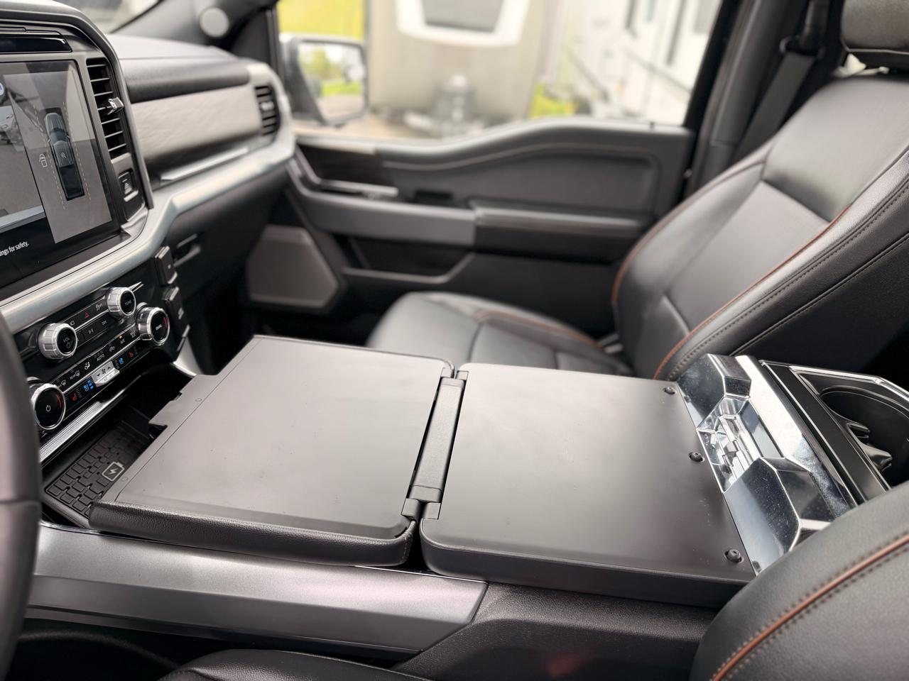 Ford F-150 Lariat SuperCrew 4WD 2025