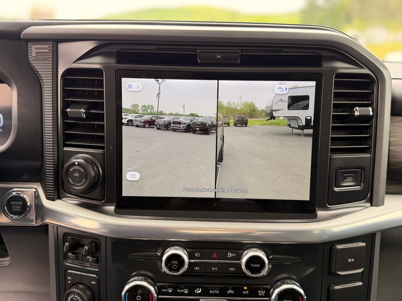Ford F-150 Lariat SuperCrew 4WD 2025