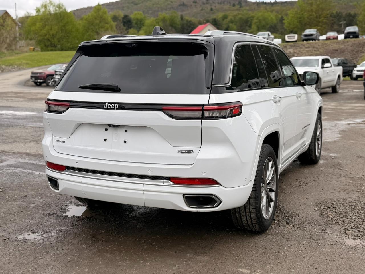 Jeep Grand Cherokee Summit 4WD 2024