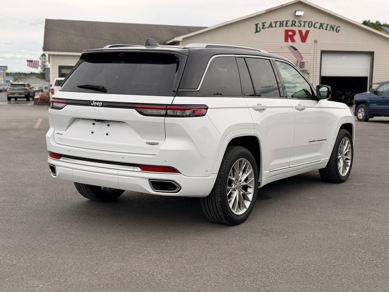 Jeep Grand Cherokee Summit 4WD 2024