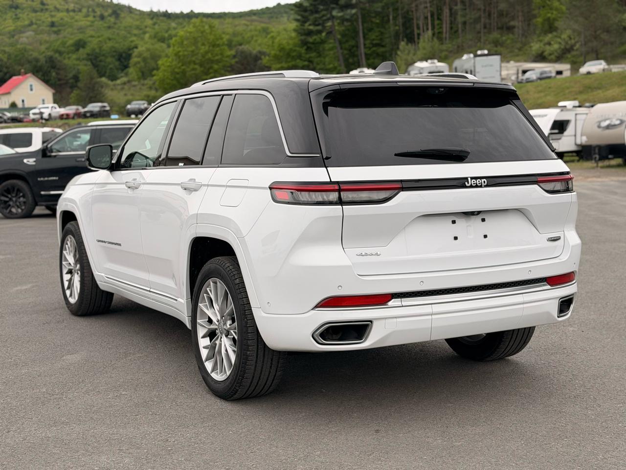 Jeep Grand Cherokee Summit 4WD 2024