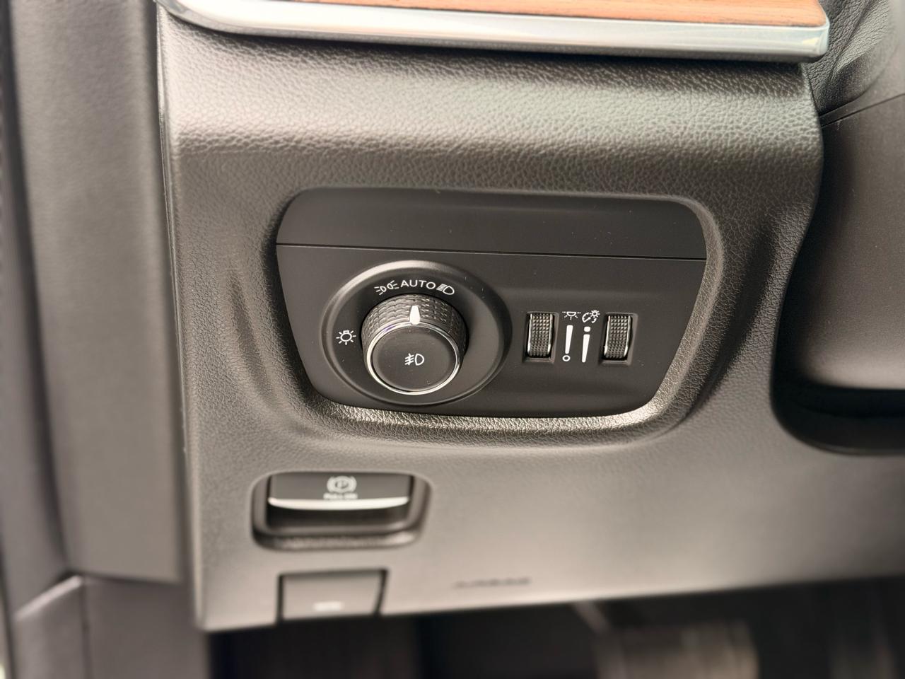 Jeep Grand Cherokee Summit 4WD 2024