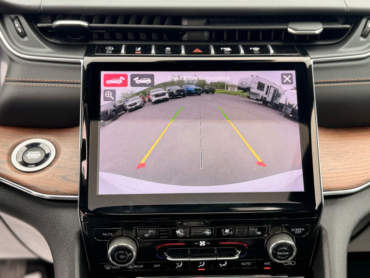 Jeep Grand Cherokee Summit 4WD 2024