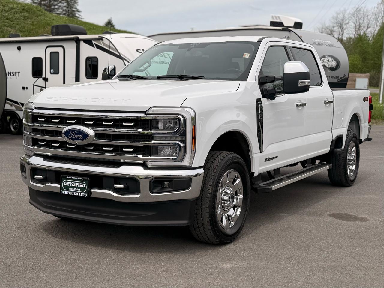 Ford F-250 SD Lariat Crew Cab 4WD 2024