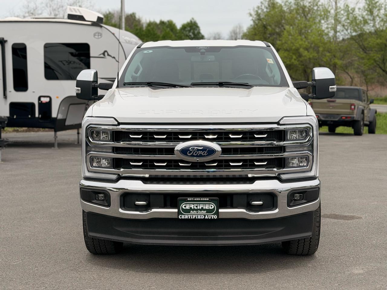 Ford F-250 SD Lariat Crew Cab 4WD 2024