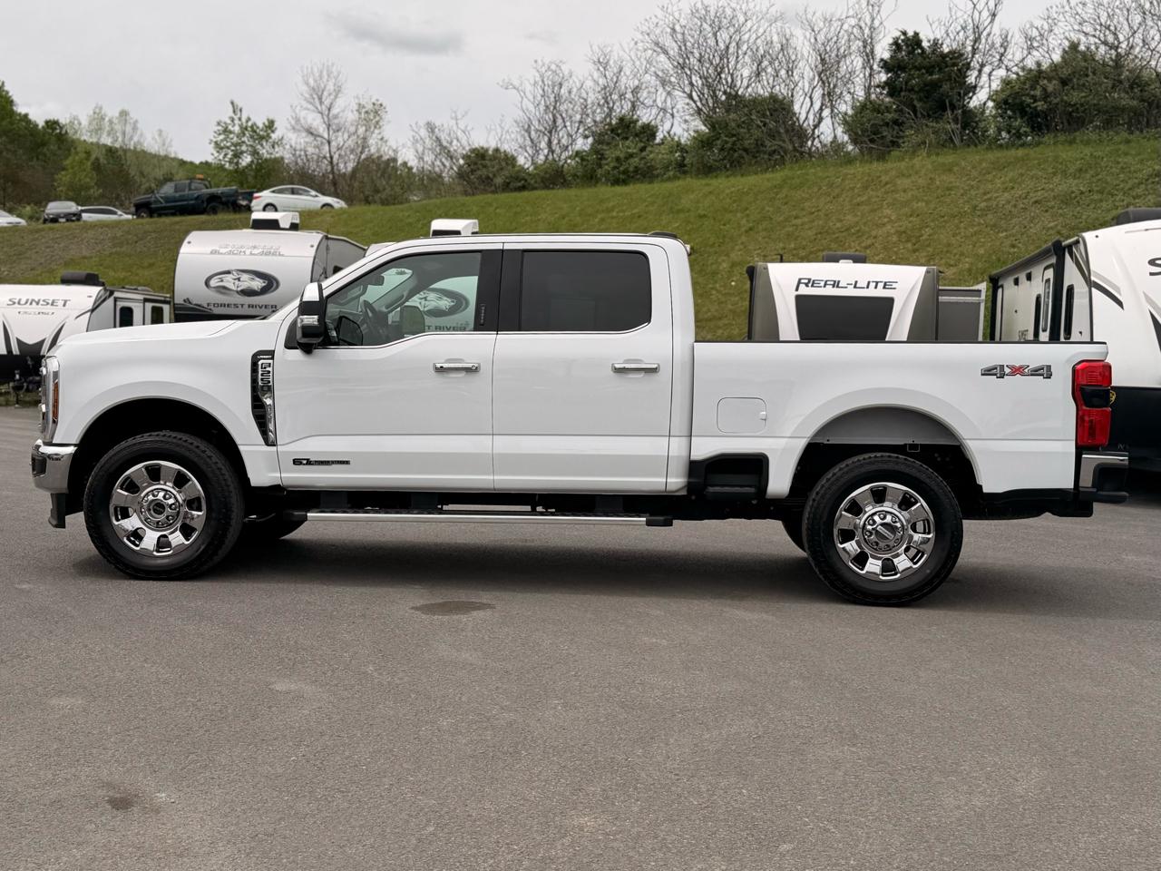 Ford F-250 SD Lariat Crew Cab 4WD 2024
