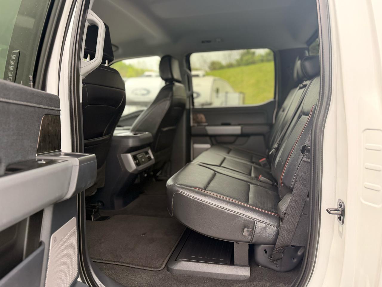 Ford F-250 SD Lariat Crew Cab 4WD 2024