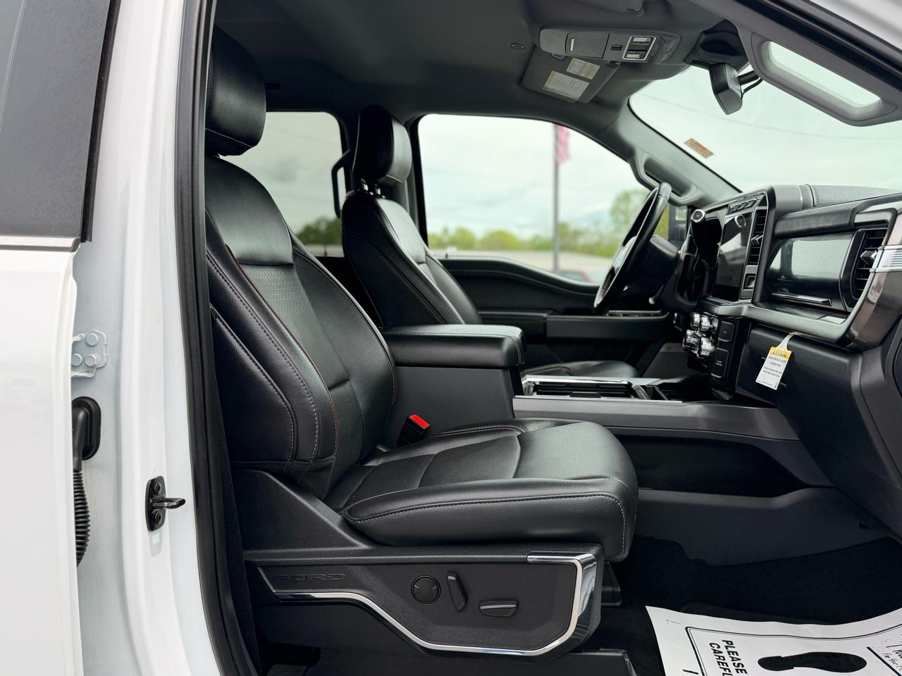 Ford F-250 SD Lariat Crew Cab 4WD 2024