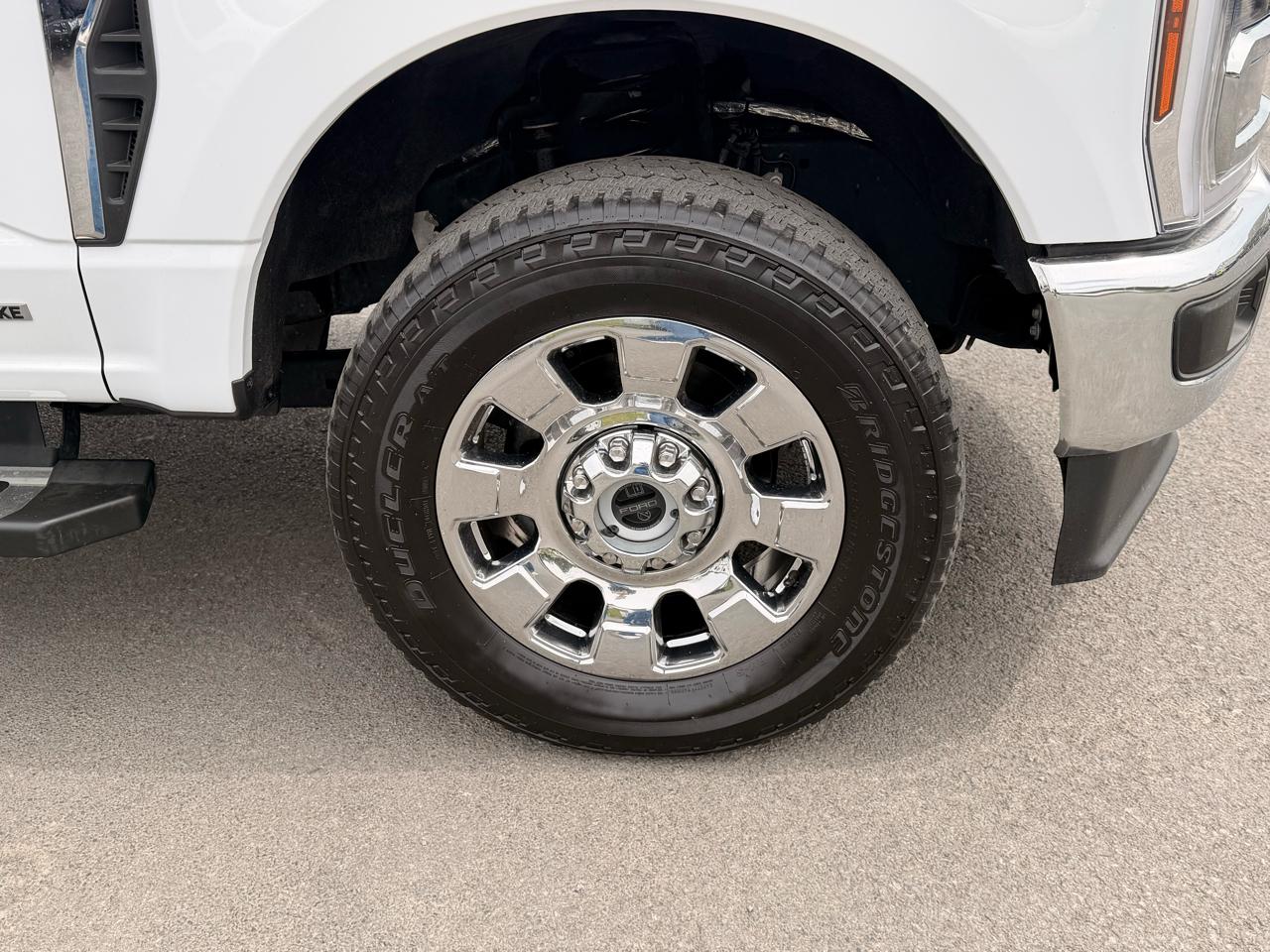 Ford F-250 SD Lariat Crew Cab 4WD 2024