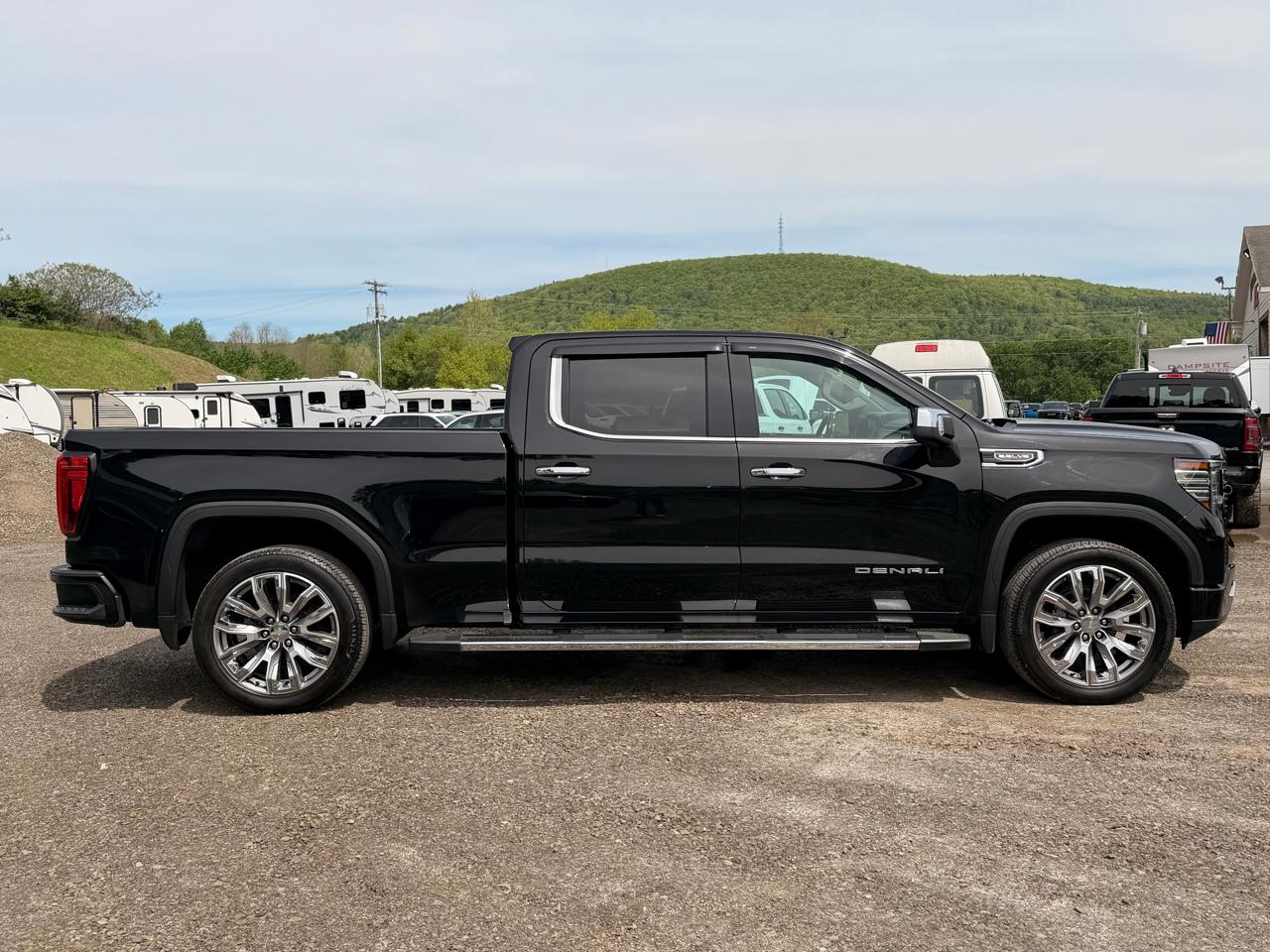 GMC Sierra 1500 Denali Crew Cab Short Box 4WD 2023