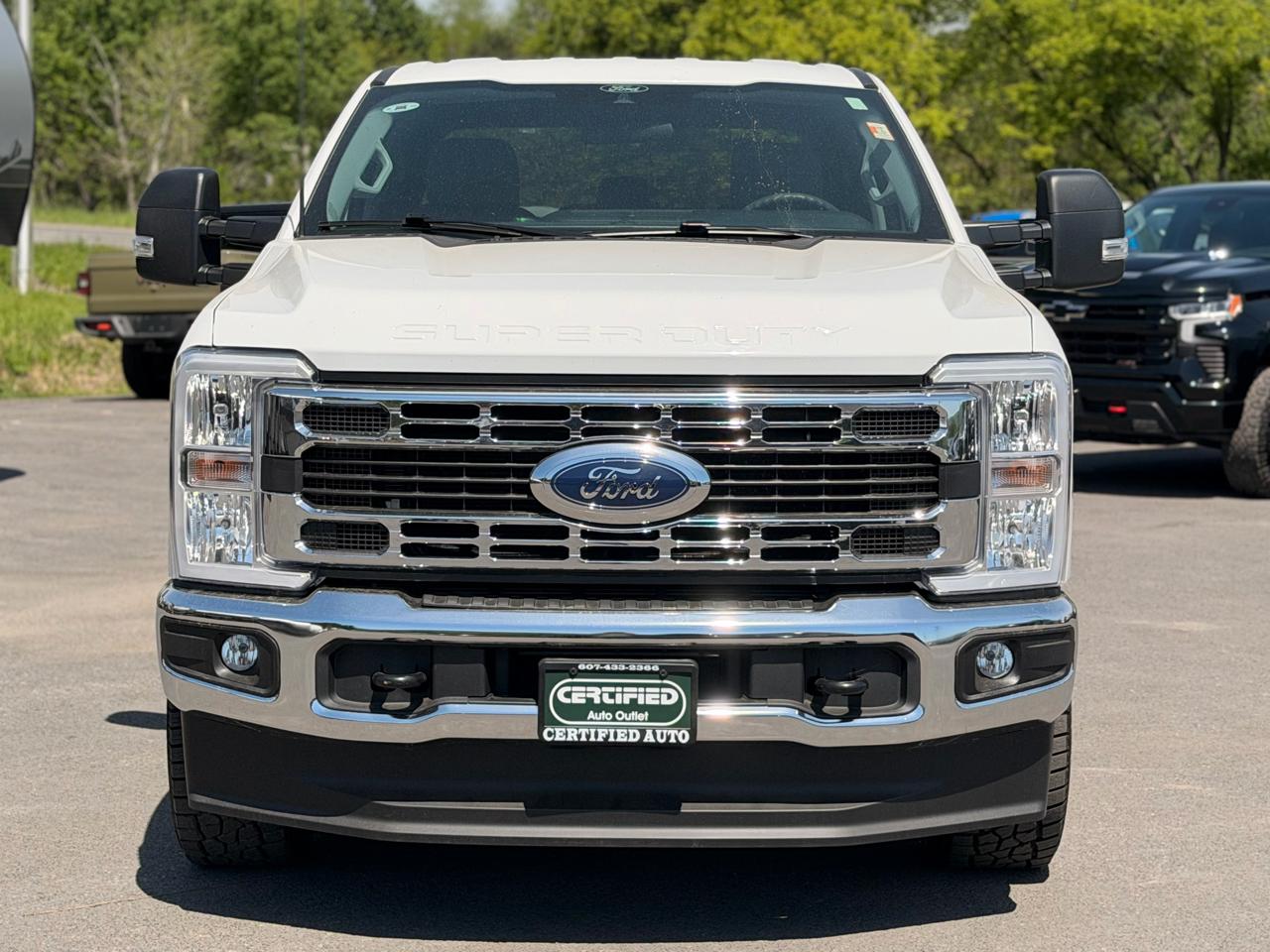 Ford F-250 SD XLT Crew Cab 4WD 2025