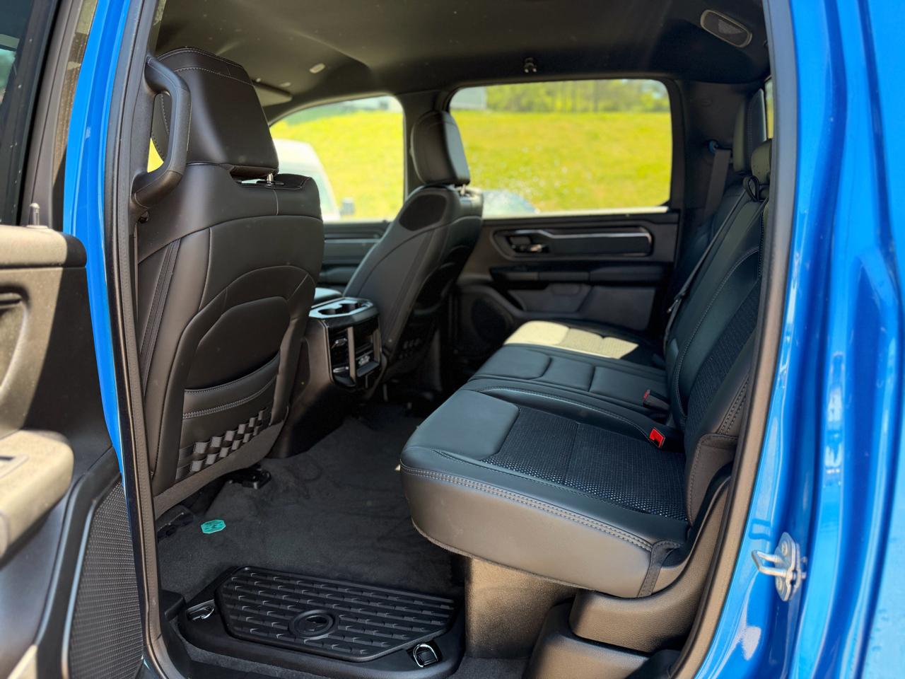 RAM 1500 Big Horn Crew Cab SWB 4WD 2023