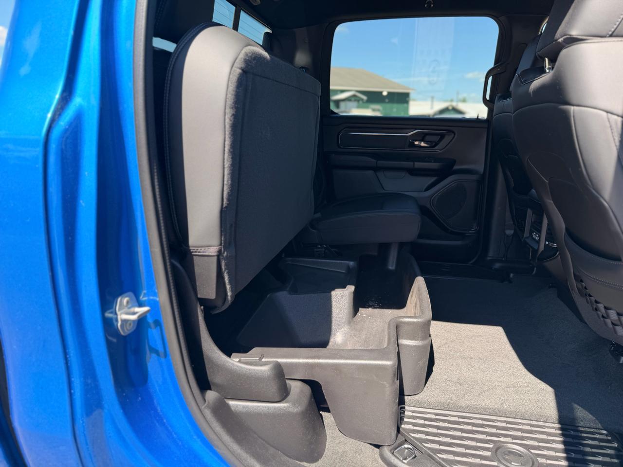 RAM 1500 Big Horn Crew Cab SWB 4WD 2023