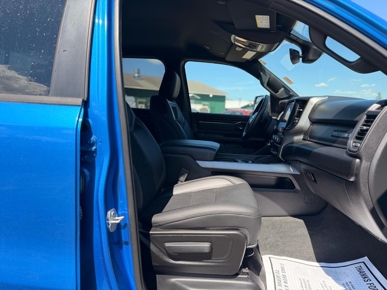 RAM 1500 Big Horn Crew Cab SWB 4WD 2023