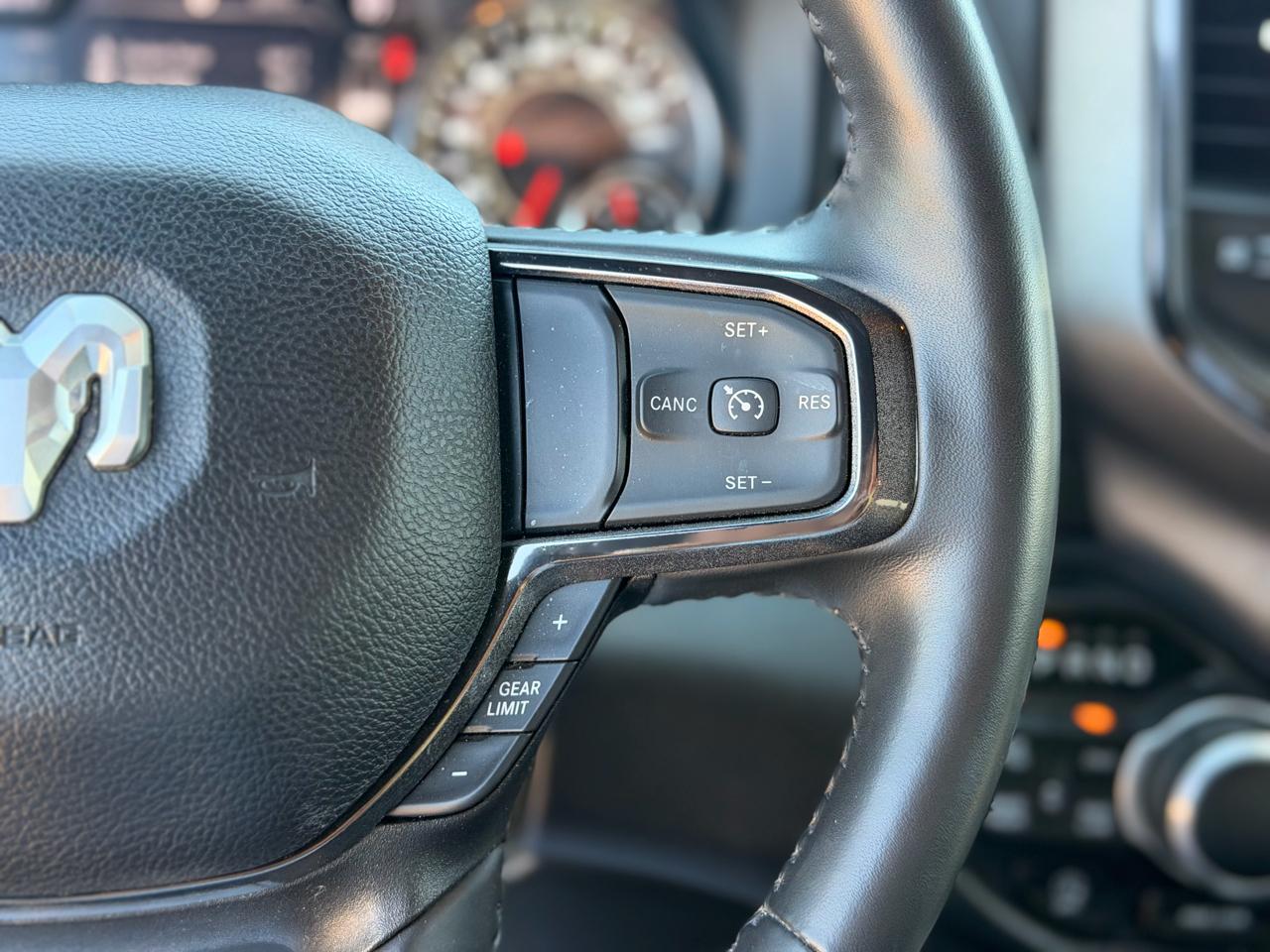 RAM 1500 Big Horn Crew Cab SWB 4WD 2023