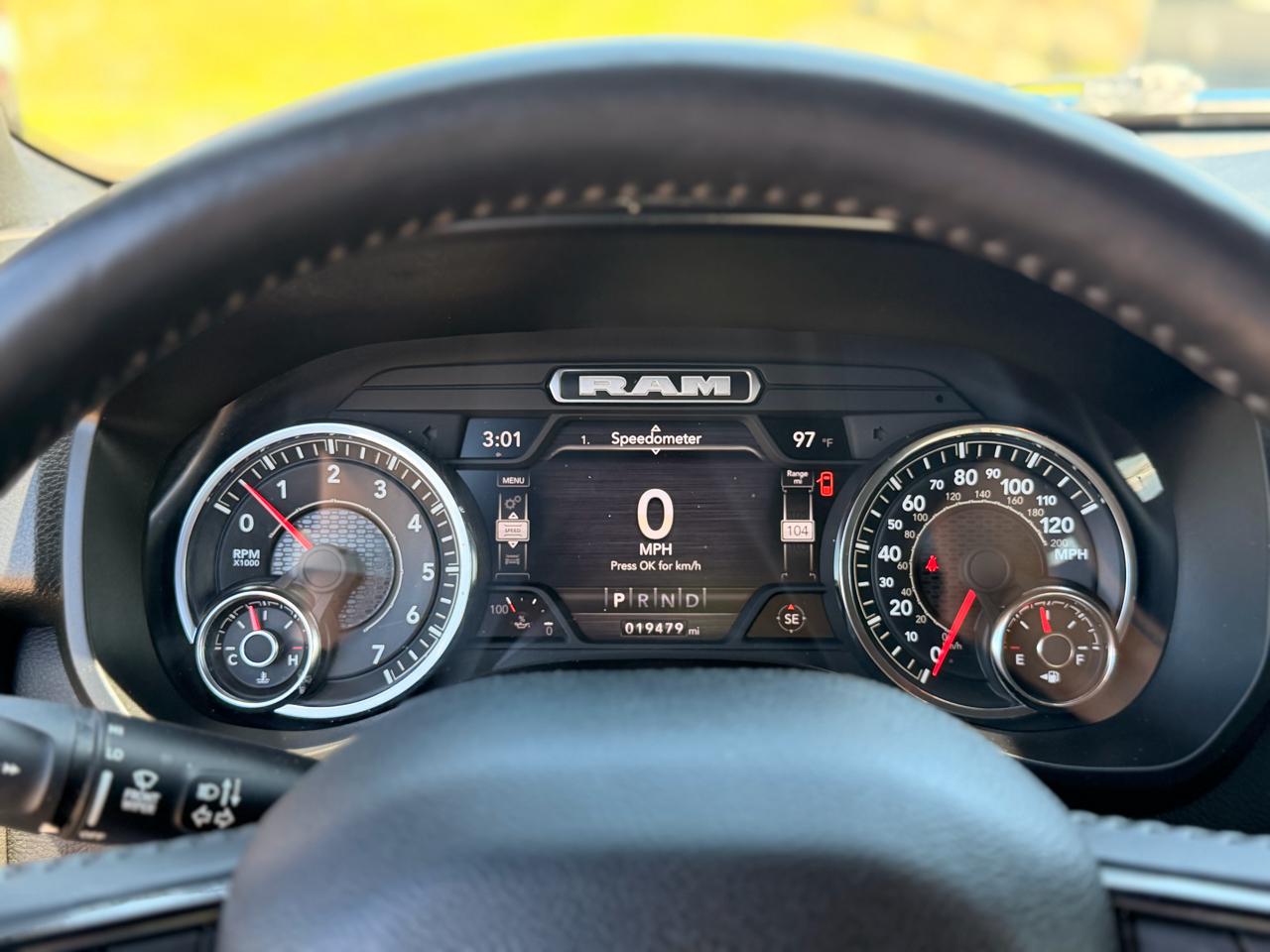 RAM 1500 Big Horn Crew Cab SWB 4WD 2023