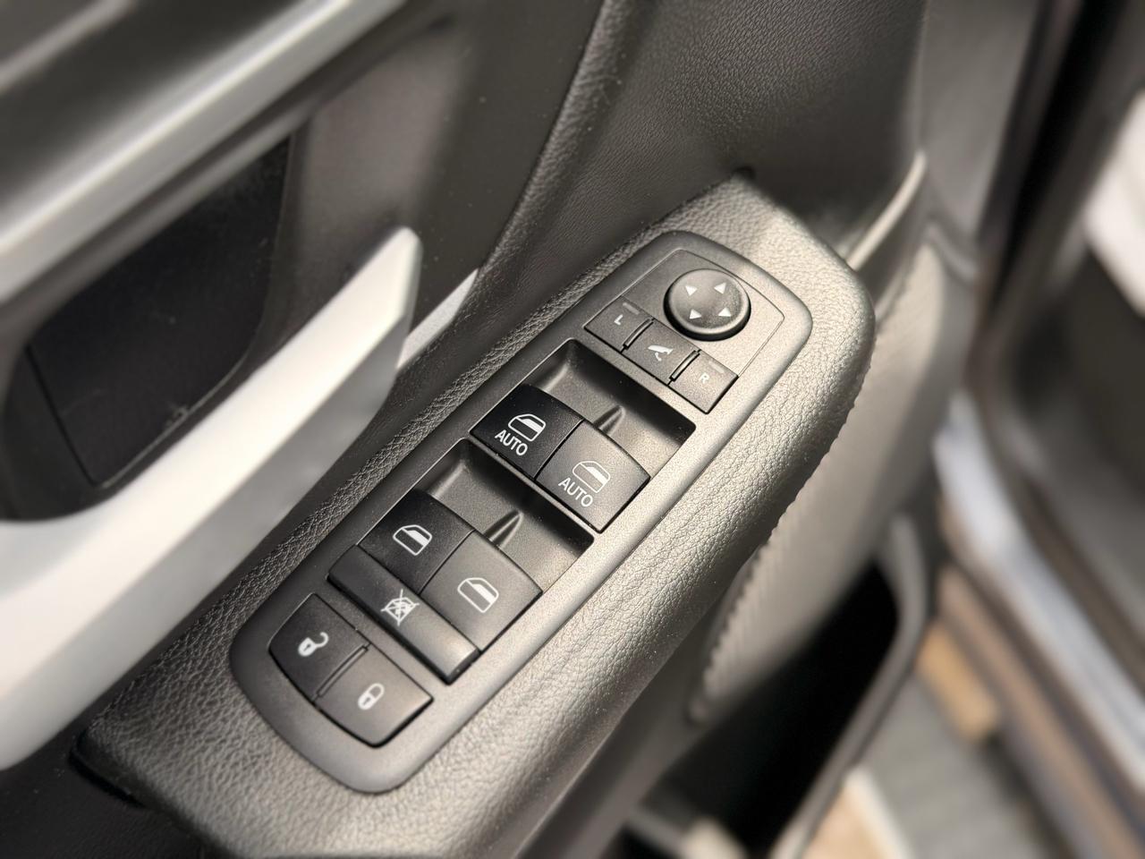 RAM 1500 Big Horn Crew Cab SWB 4WD 2019
