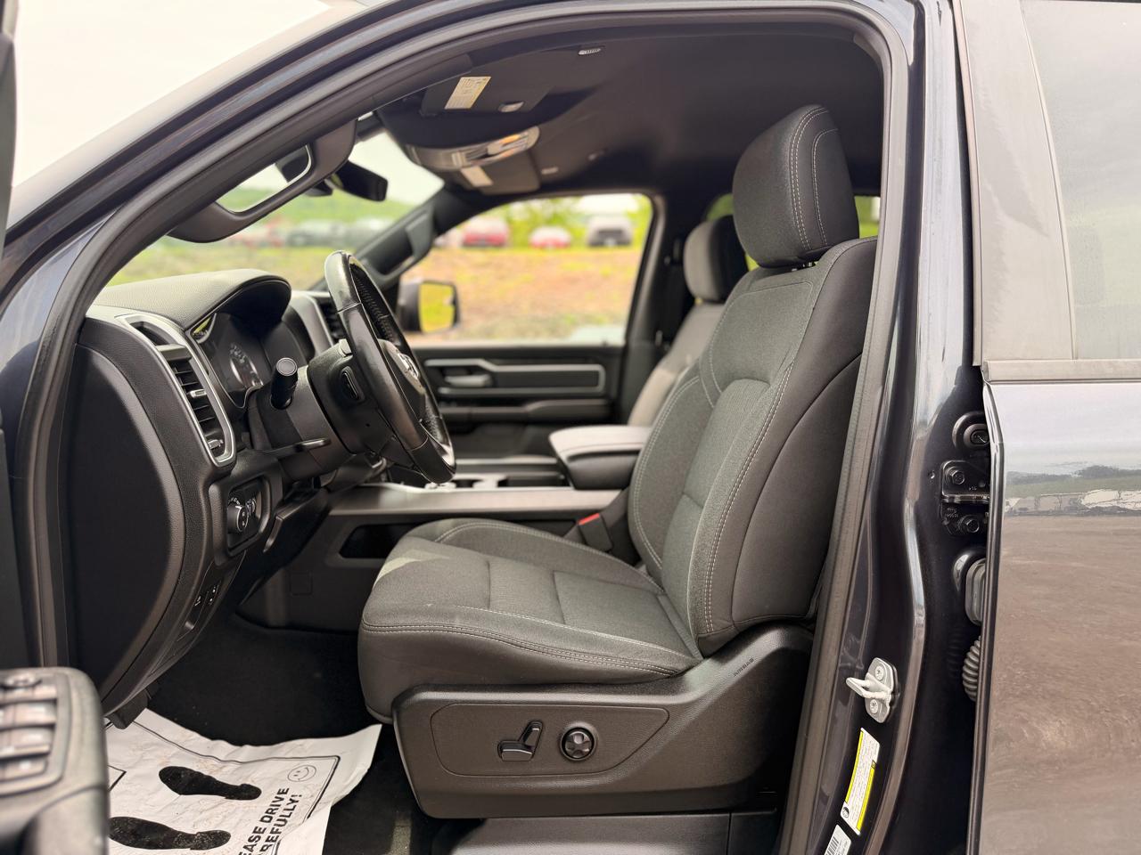 RAM 1500 Big Horn Crew Cab SWB 4WD 2019