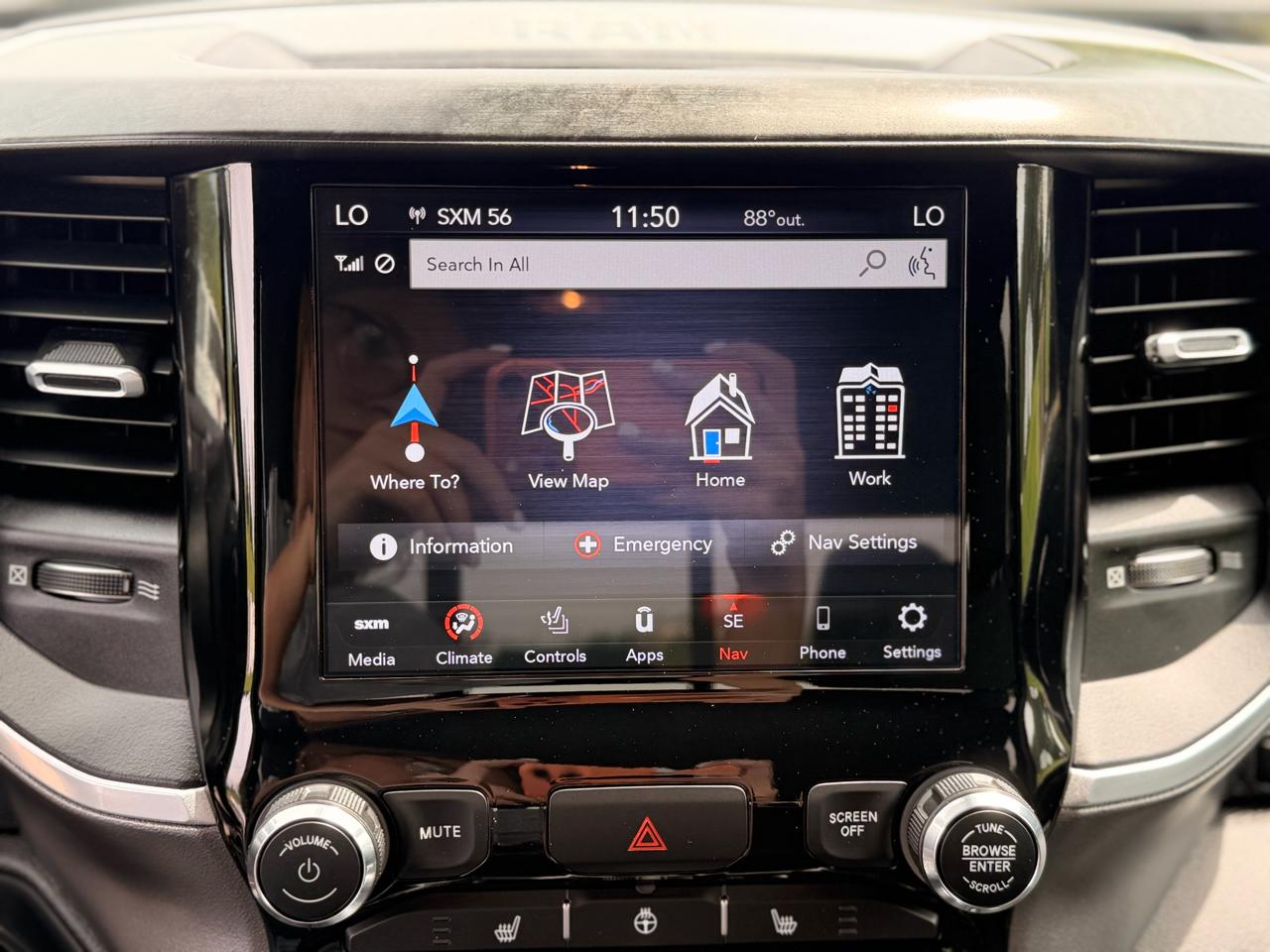 RAM 1500 Big Horn Crew Cab SWB 4WD 2019