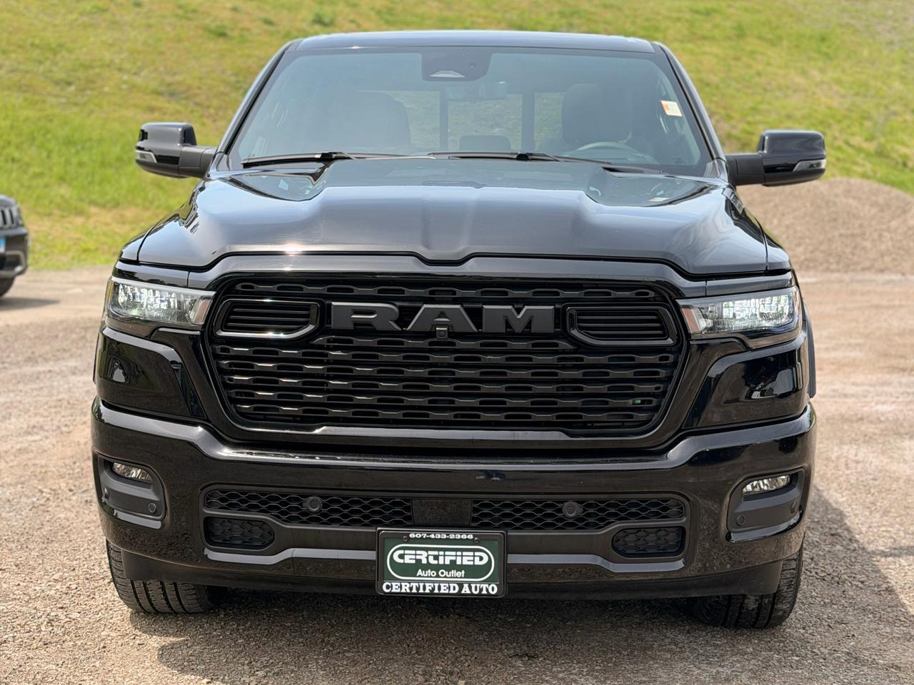 RAM 1500 Big Horn Crew Cab SWB 4WD 2025