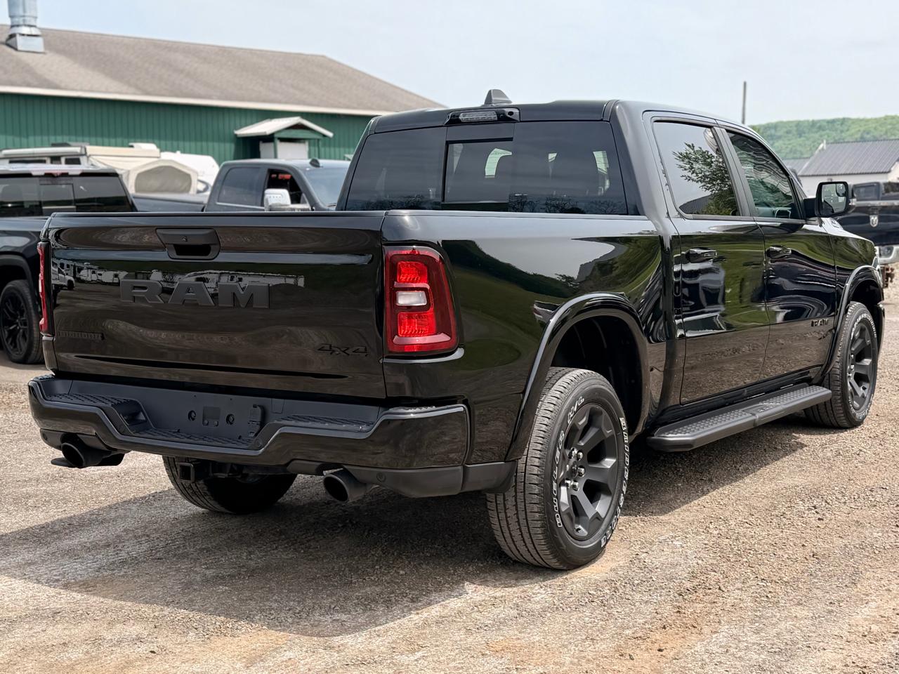 RAM 1500 Big Horn Crew Cab SWB 4WD 2025