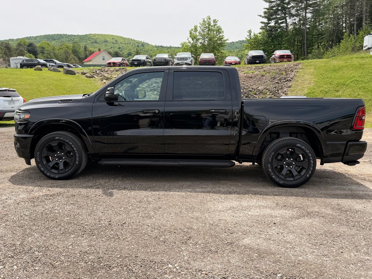 RAM 1500 Big Horn Crew Cab SWB 4WD 2025