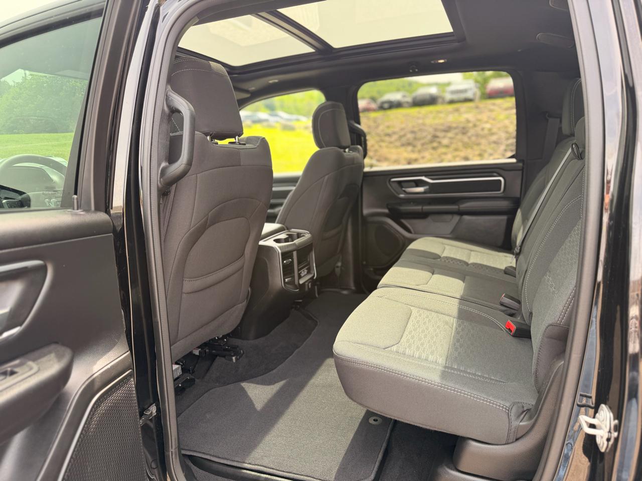 RAM 1500 Big Horn Crew Cab SWB 4WD 2025