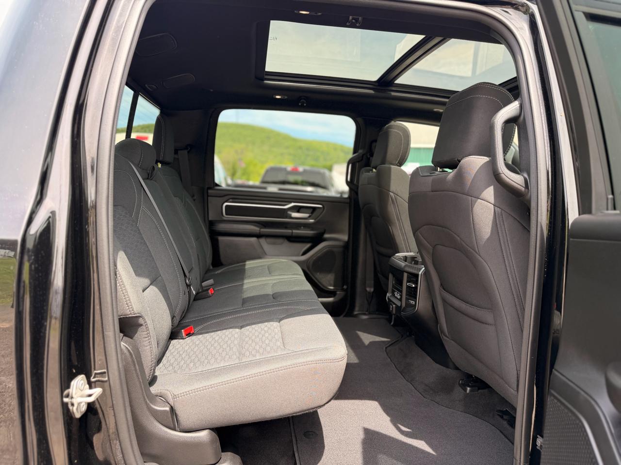 RAM 1500 Big Horn Crew Cab SWB 4WD 2025