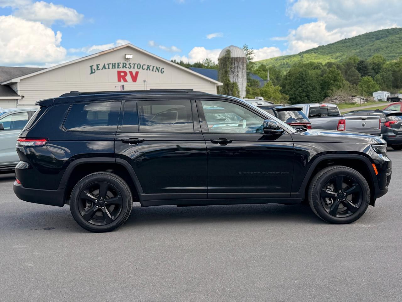 Jeep Grand Cherokee L Limited 4WD 2024