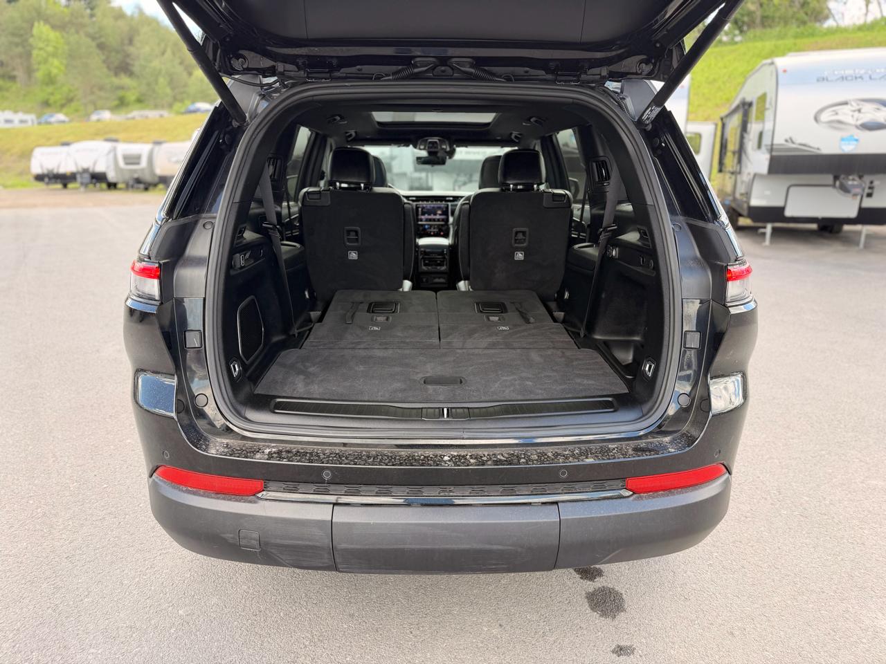 Jeep Grand Cherokee L Limited 4WD 2024