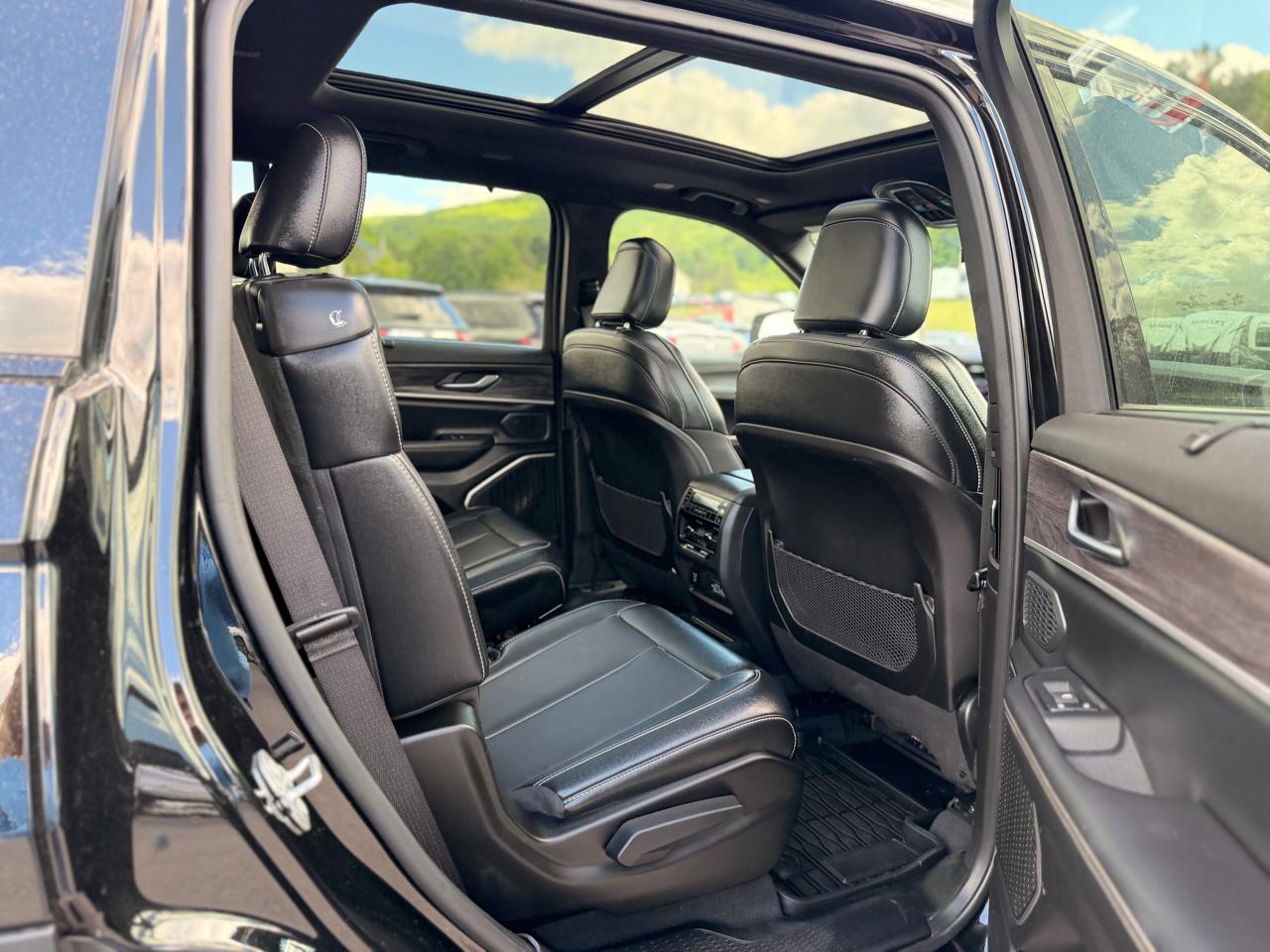 Jeep Grand Cherokee L Limited 4WD 2024